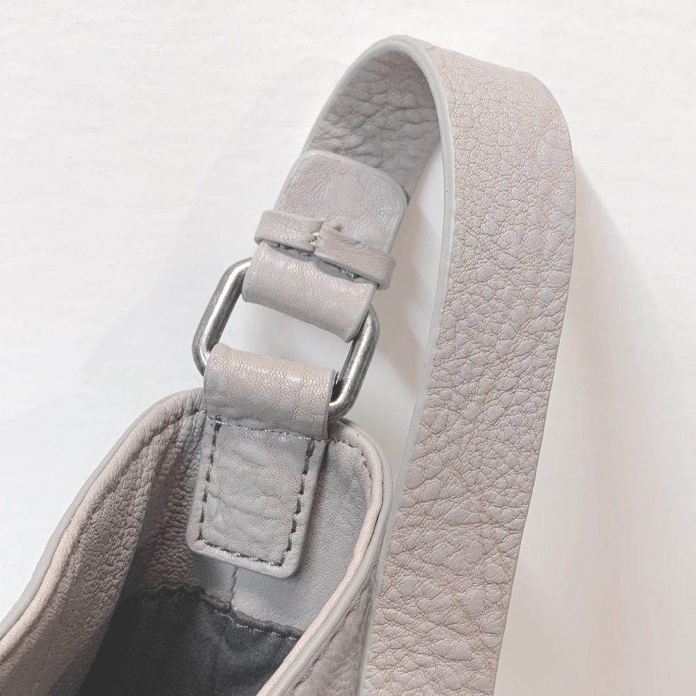 Nordstrom Multi Pocket Hobo Bag 🤍 Genuine Leather Treasure & Bond - Picture 4 of 16